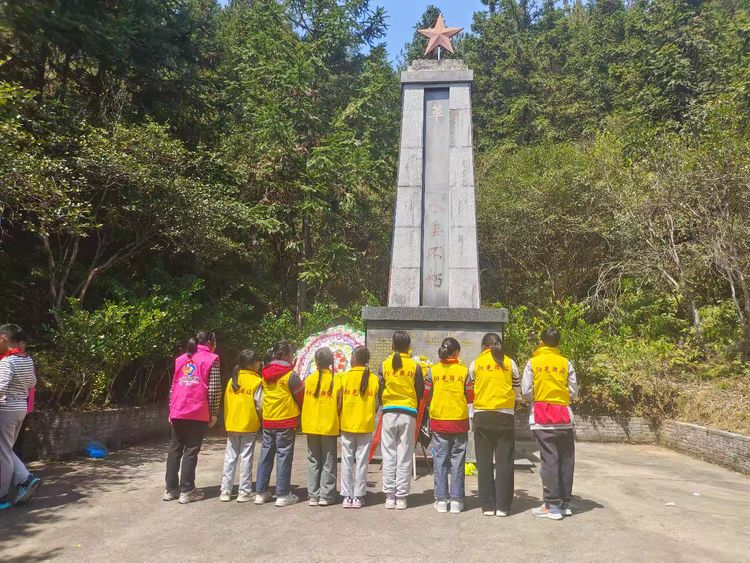 段莘村阳光驿站“清风祭英烈，青团寄哀思”主题活动-江西省家庭教育学会